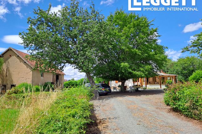 Thumbnail Villa for sale in Saint-Seine, Nièvre, Bourgogne-Franche-Comté