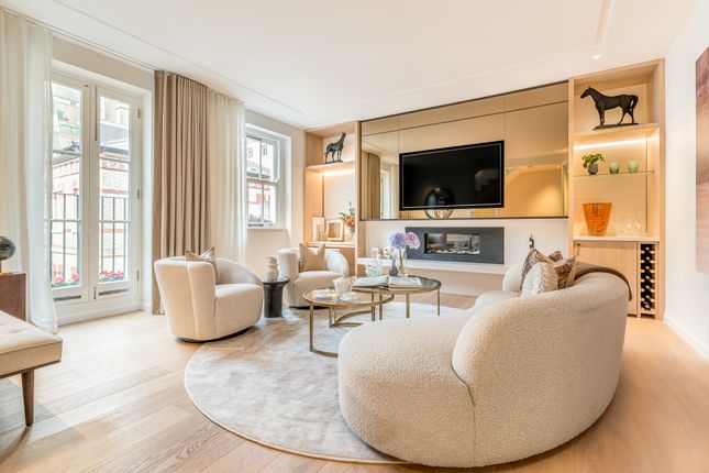 Mews house for sale in Grosvenor Crescent Mews Belgravia, London