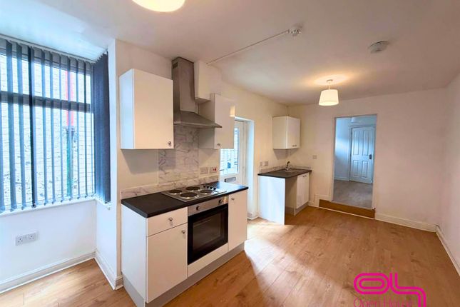Flat 2, 66, St. Georges Road, Bolton photo 2