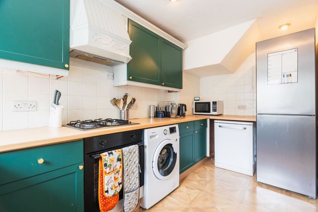 103 Shakespeare Crescent, Dronfield photo 4