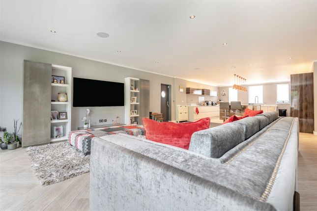 8646188-Interior13.Jpg