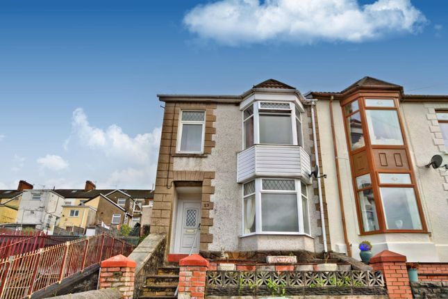 Terraced house to rent in Alexandra Terrace, Mountain Ash