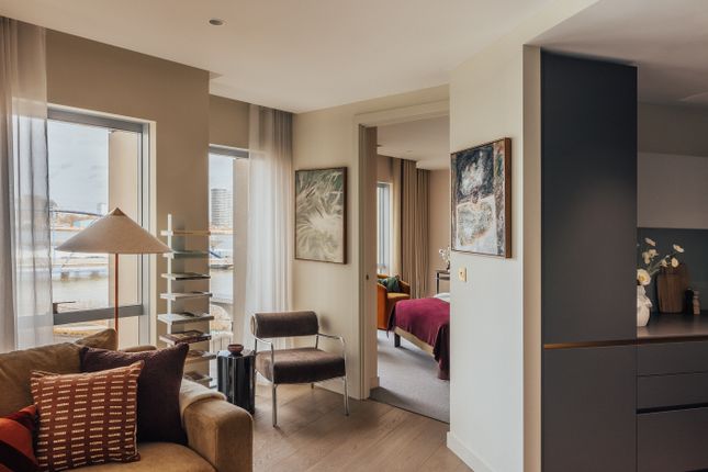 4 UPPER RIVERSIDE, Cutter Lane, London photo 3