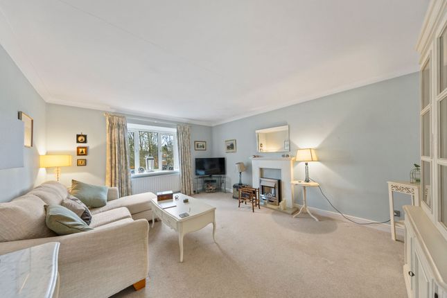 6 Foxdale Court, Warrington photo 2