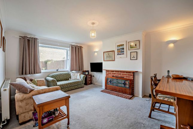 45, Bettertons Close, Gloucestershire photo 2