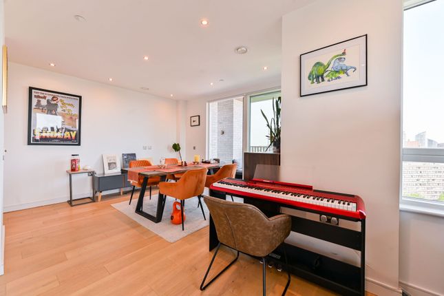 Duval House, Clapham Junction photo 4