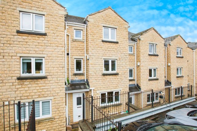 Thumbnail Town house for sale in Victoria Avenue, Sowerby Bridge, West Yorkshire