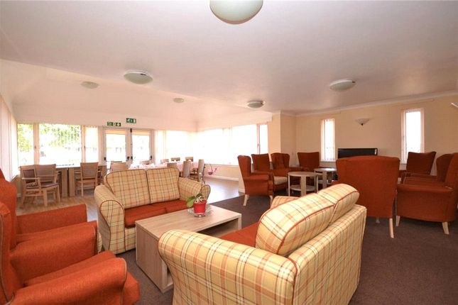 126 The Lodge,, Hall Crescent, Clacton-on-Sea photo 3