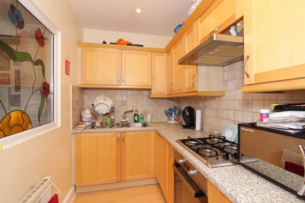 12 Leavesden Court, Mallard Road, Hertfordshire photo 4