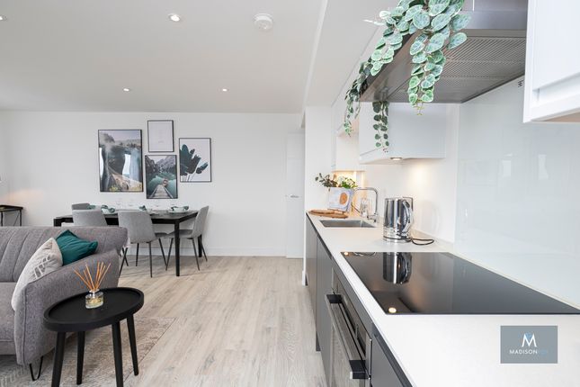 Flat for sale in High Road, Loughton, Essex