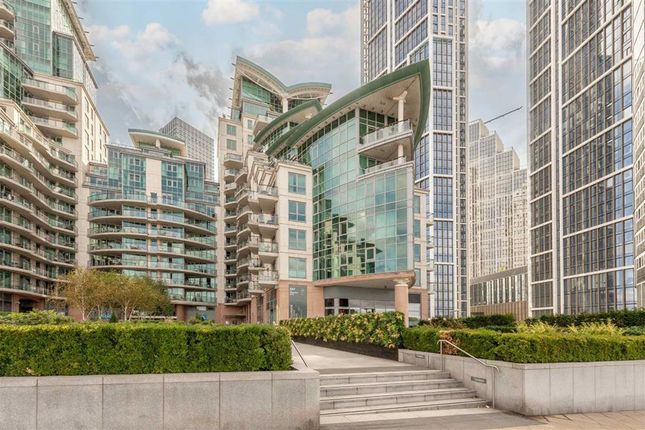 Flat for sale in St. George Wharf, London