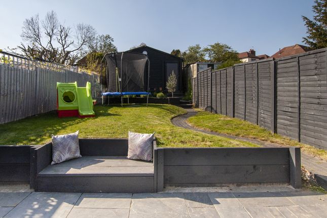 6 Jevington Way, London photo 4