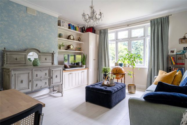 2-bed flat on Flat 4, 16, Broadlands Avenue, London, £450,000
