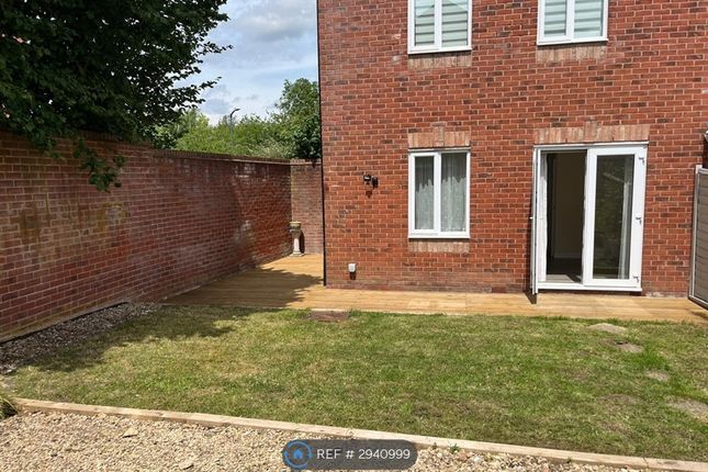 St Peters Way, Stratford-Upon-Avon photo 4