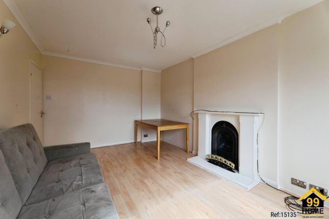 12 Victoria House, Victoria Road, Romford photo 2