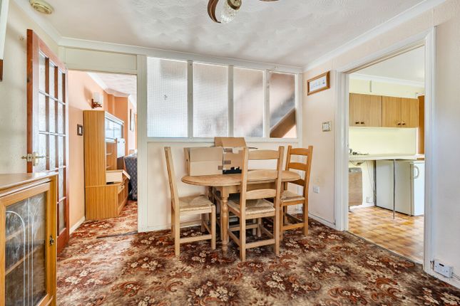 20, Longmoor Lane, Reading photo 4