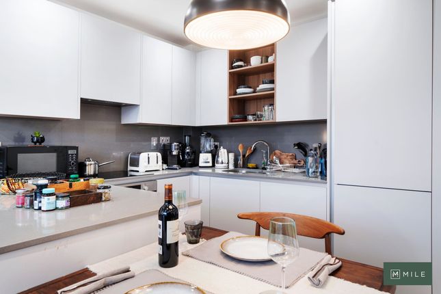 Flat for sale in Third Avenue, North Ken