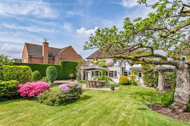 Thumbnail Detached house for sale in Park Avenue, Solihull