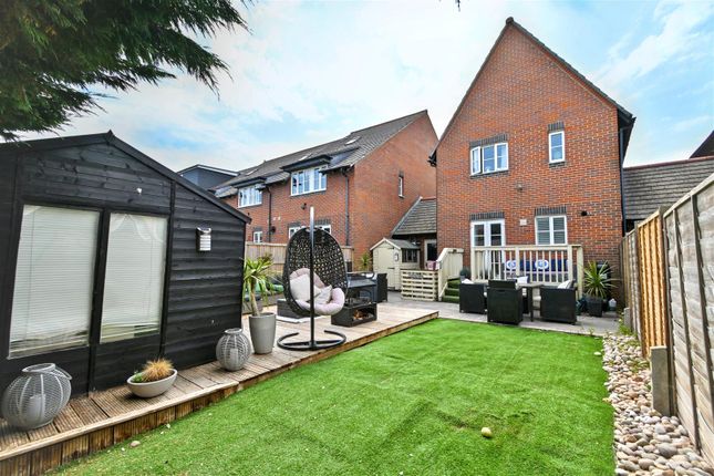 9, Admiralty Way, Eastbourne photo 4