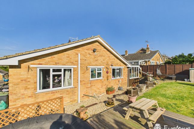 6, Mitchells Close, Salisbury photo 3