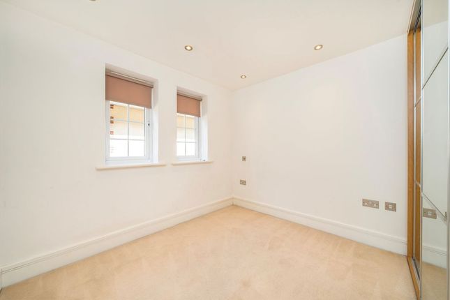 Flat 15, Woodham Place, Sheerwater Road, Addlestone photo 4