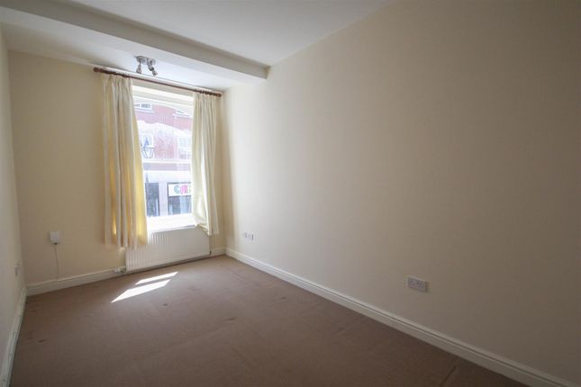Flat 1, 6, Union Street, Aldershot photo 3