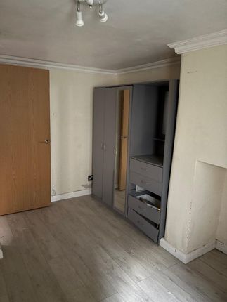 4 Bicester Road, Aylesbury photo 3
