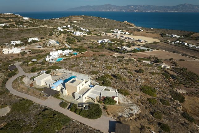 Villa for sale in Diorama, Paros (Town), Paros, Cyclade Islands, South Aegean, Greece