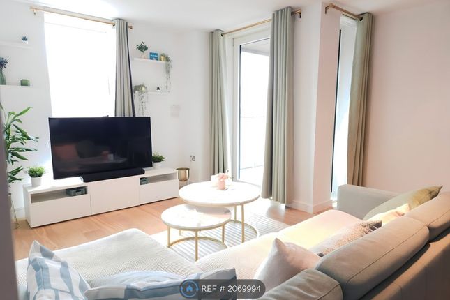 Thumbnail Flat to rent in Avantgarde Tower, London