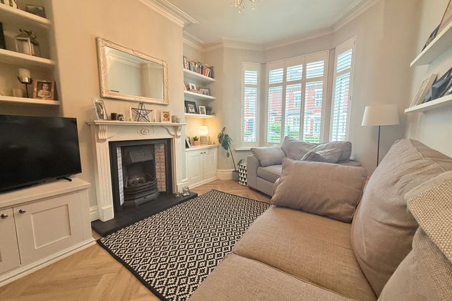 26 Meadows Road, Sale photo 3