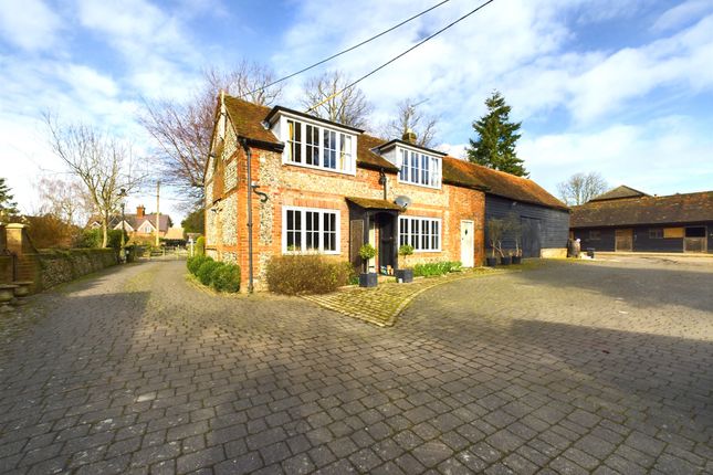 Thumbnail Cottage to rent in Naphill House, Hunts Hill Lane, Naphill, High Wycombe, Buckinghamshire
