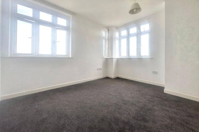 Flat 44, Alexander House, 50, Station Road, Hampshire photo 3