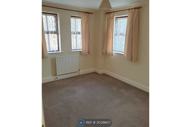 Flat, Fountain Court Hill Lane, Colden Common, Winchester photo 4