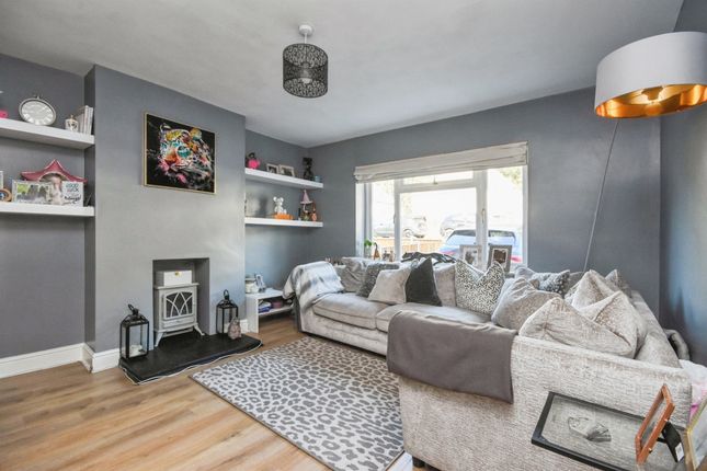 7, Orchard Avenue, Brentwood photo 4