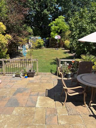 60, Whitchurch Gardens, Canons Park/Edgware photo 3