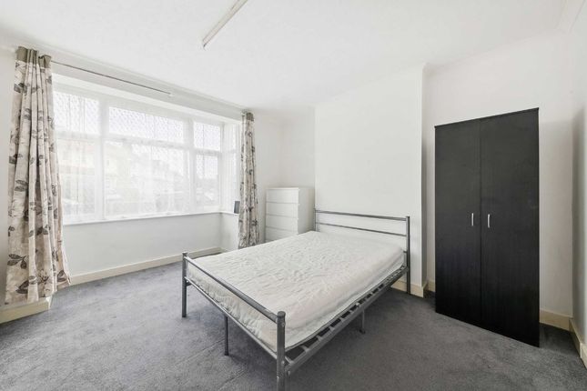 Property to rent in Valley Gardens, Colliers Wood, London