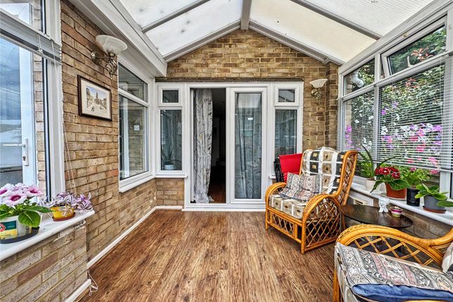 29, Otterham Quay Lane, Gillingham photo 4
