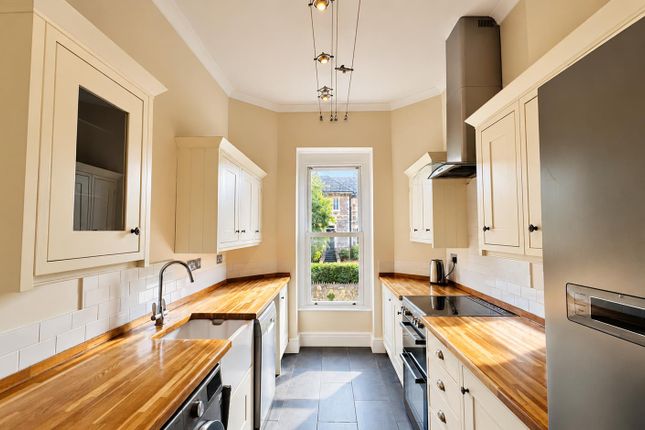 Flat 4, 57, Cambridge Road, Clevedon photo 3