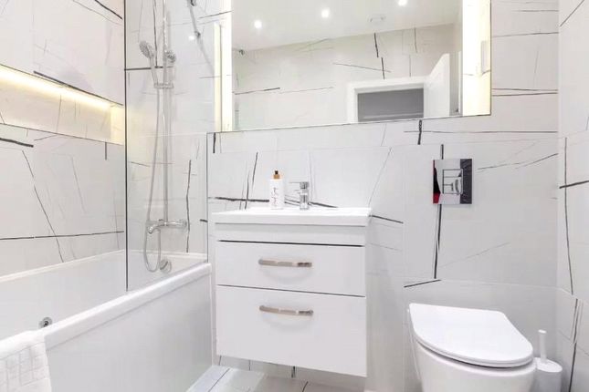 Flat 109, Palm Tree House, 251, High Street, Orpington photo 4