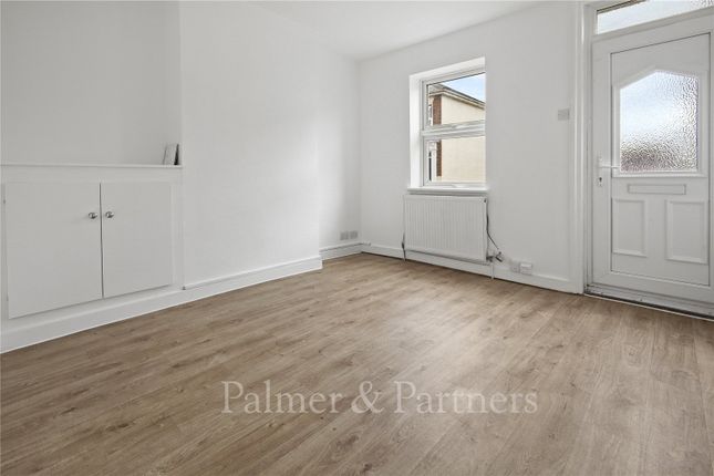 28, Cromwell Road, Essex photo 2