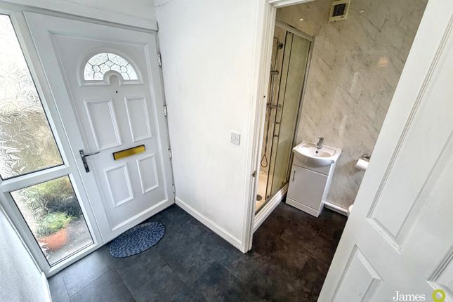 Shakespeare Rise, Rhydyfelin Pontypridd photo 3