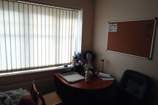 64, Elizabeth Street, Manchester photo 5