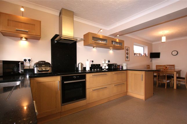 20, Warland Way, Wimborne photo 2