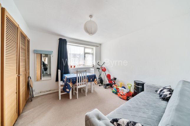 Flat for sale in Brownlow Road, London