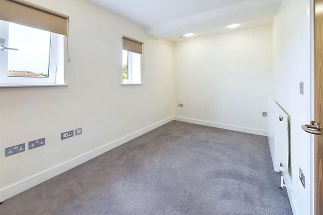 4, 40-42, King Street, Twickenham photo 4