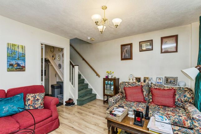 37, Wordsworth Place, Horsham photo 2
