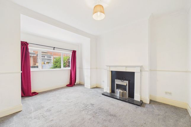 24 Fowler Gardens, Gateshead photo 2