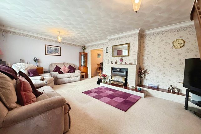 17, Kevins Drive, Hampshire photo 4