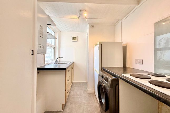 Flat 1, 31, Cavendish Place, East Sussex photo 3