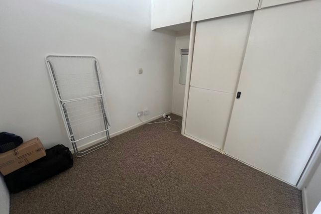 Flat 53, Duncan Court SILVER,, Anson Drive, Hampshire photo 4